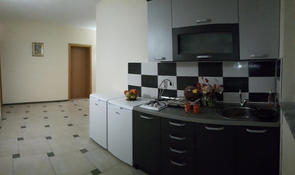 Ps公寓 Peštani 外观 照片